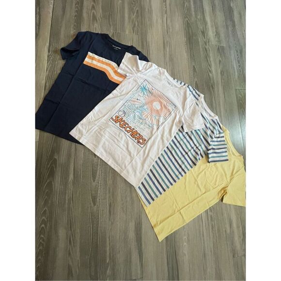 NWOT Skechers T-shirt bundle Boys Size Medium - Picture 1 of 6